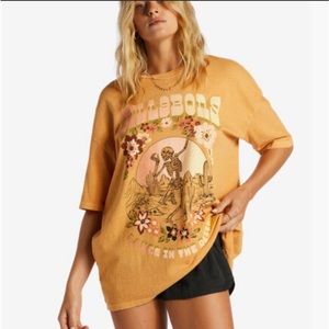 Billabong cropped dancing skeleton shirt